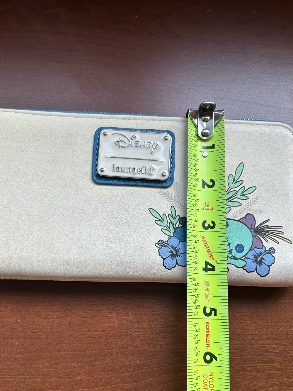 Loungefly x Disney Lilo & Stitch Zip Around Wallet featuring Upside-down Stitch - Picture 10 of 10